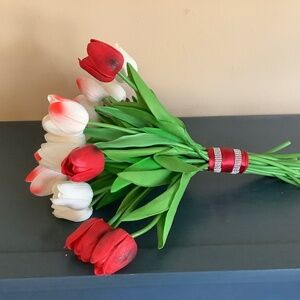 24 stems red/white, red and white tulip bridal bouquet